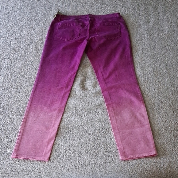 New Two by Vince Camuto Purple to Pink Ombre Skinny Jeans - Picture 5 of 5